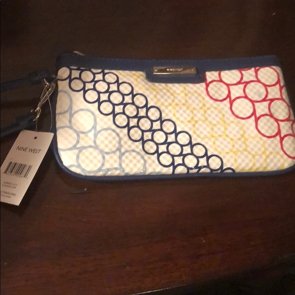 Wristlet - Picture 2 of 3